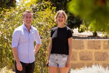 Waterwise Verge Garden of the Year (2023) Winner, Melanie with Mayor Jacob.