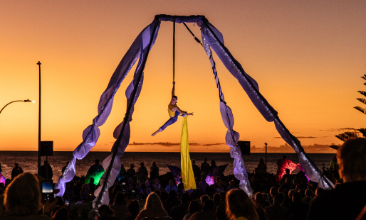  joondalup night market during sunset 